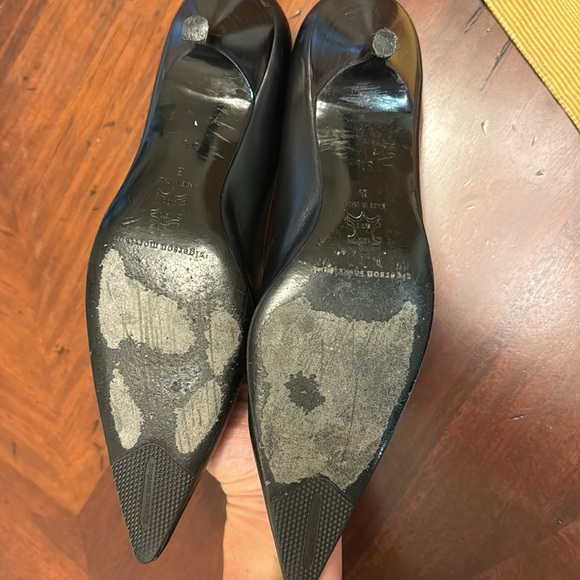 Sigerson Morrison Black Leather Kitten Heels - Picture 9 of 9